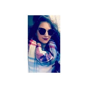 Meet your Posher, Toni